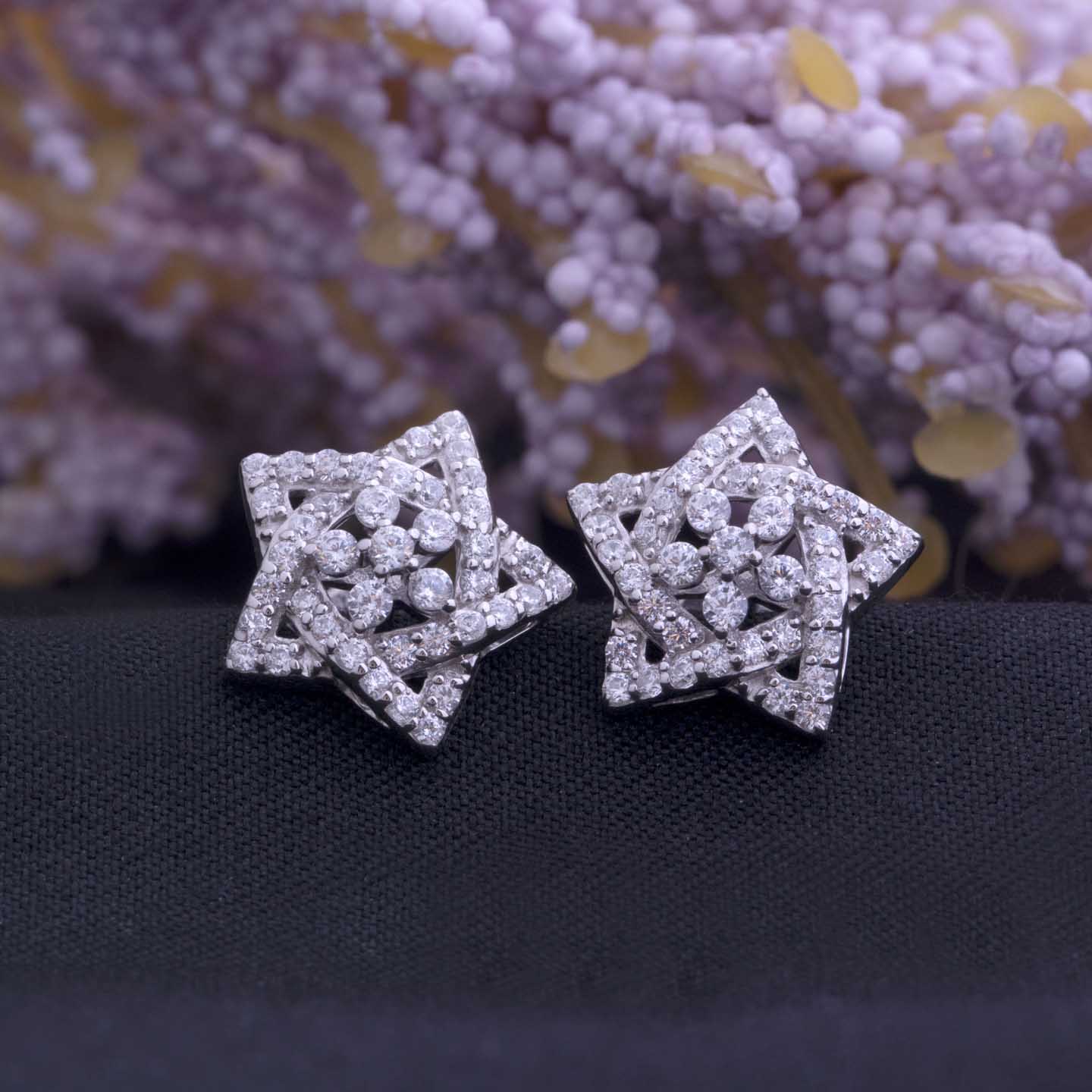 Gold Diamond Stud Earring