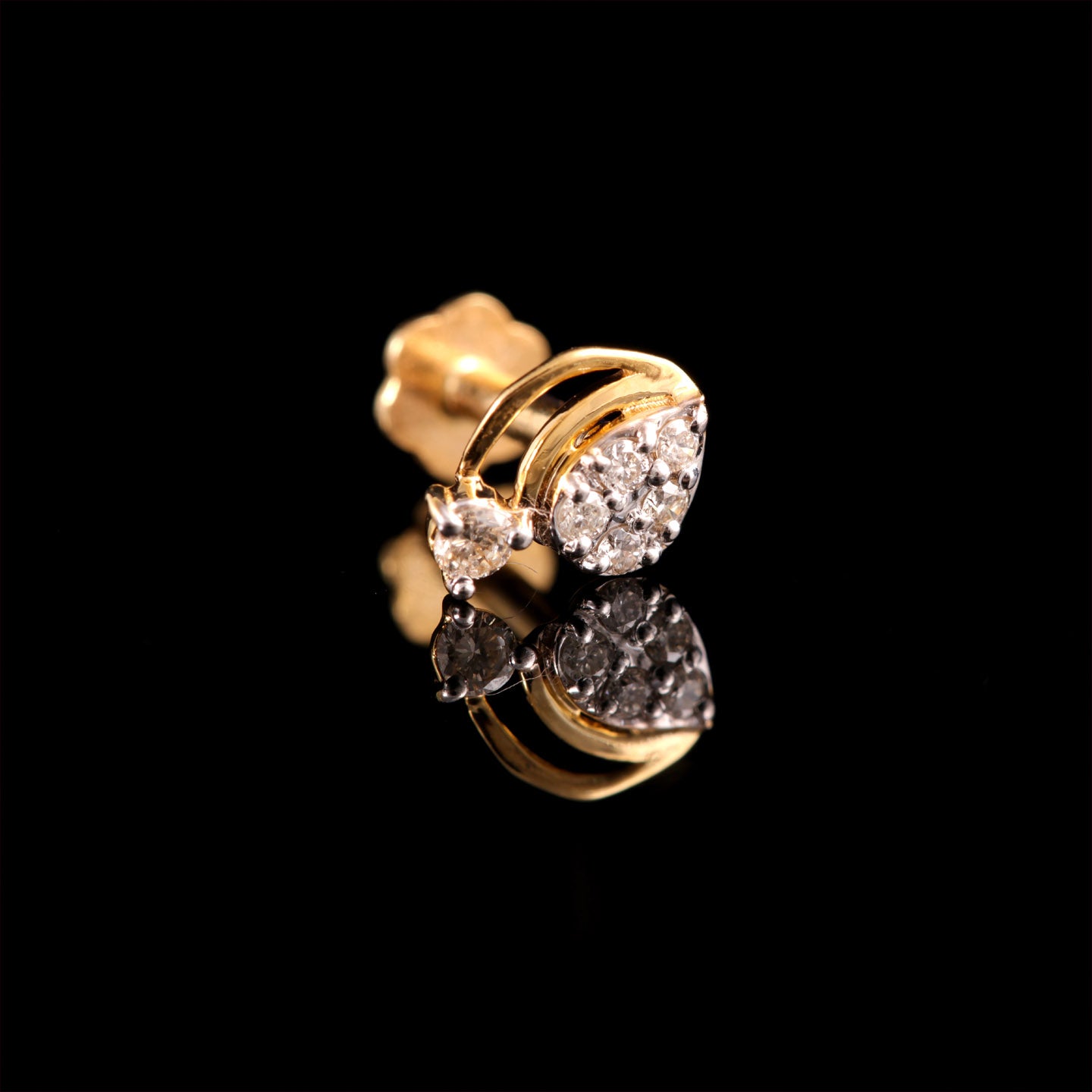 Round Diamond Nose Pin