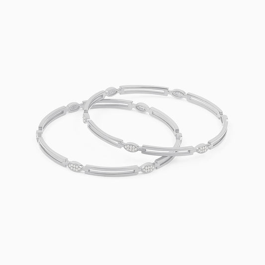 Fashionable Silver Bangle